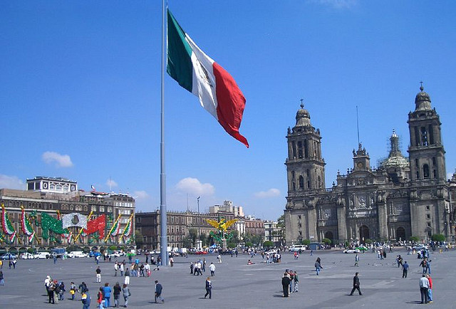 plaza_de_la_constitucion_ciudad_de_mexico_city